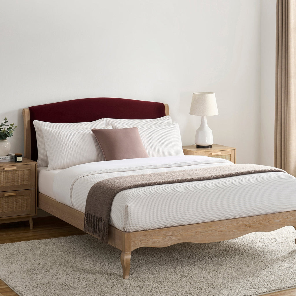Lit - Découvrez le summum de l'élégance raffinée avec ce lit de style français de la Collection - parfait pour tout décor classique ou moderne.
