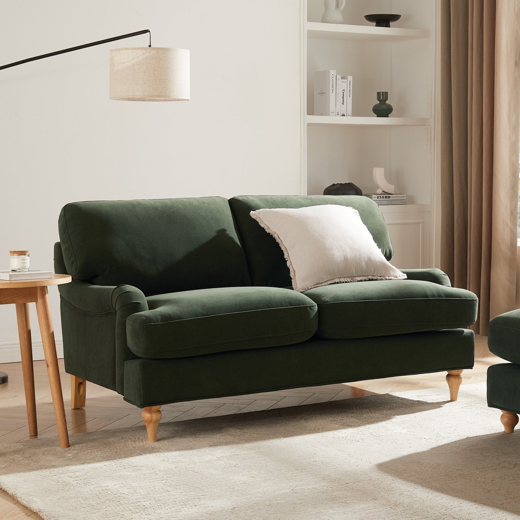 Canapé 2 places - Vert Olive Foncé - Optez pour un style sans effort et un confort luxueux avec le en un magnifique velours mat.